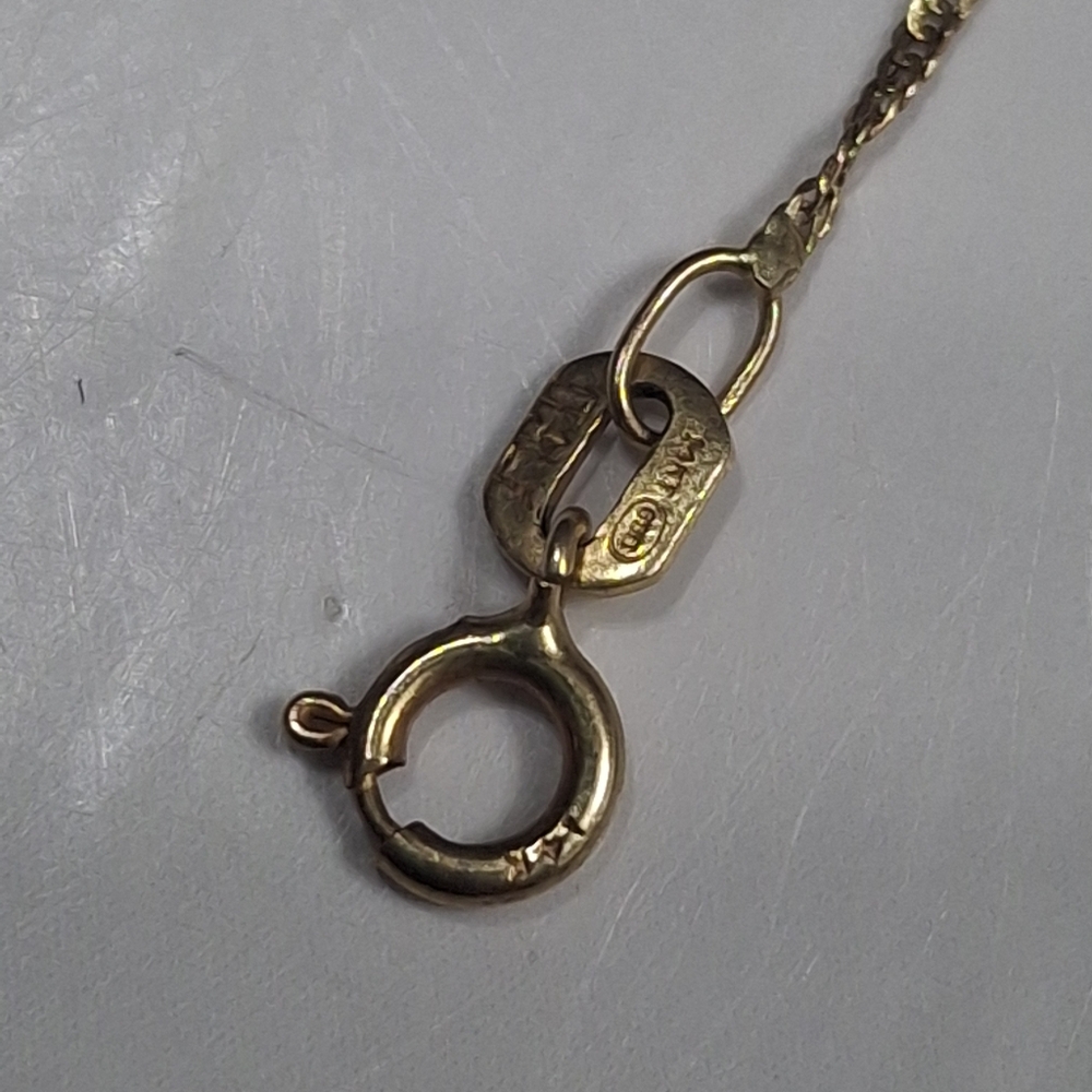 14K Gold Virgin Mary Necklace - Picture 6 of 10